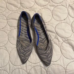 9.5 grey zebra rothys